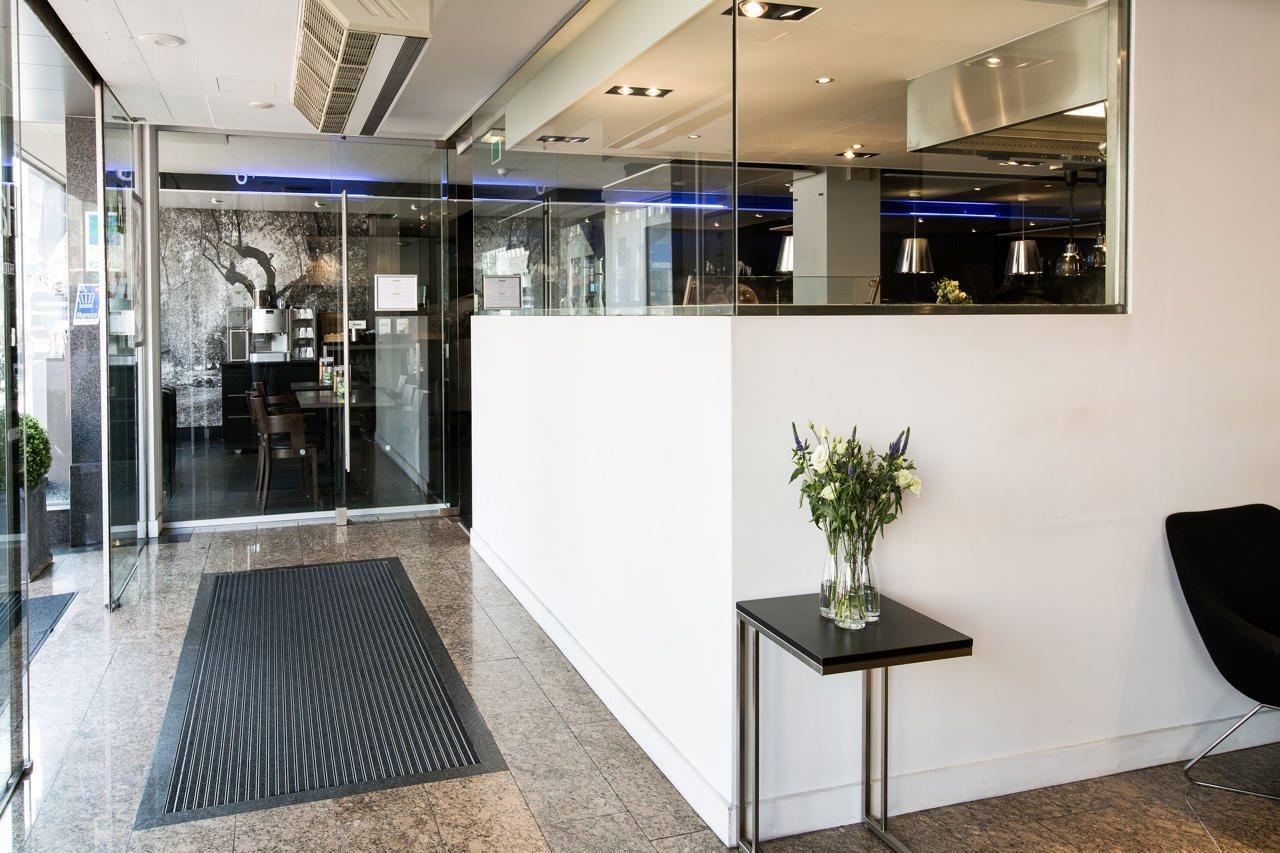Leonardo Hotel Eindhoven City Center Former Crown Hotel Ngoại thất bức ảnh