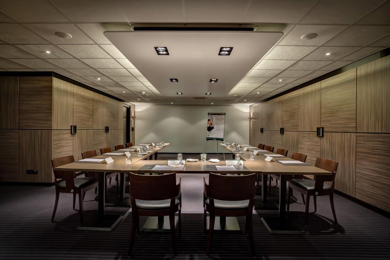 Leonardo Hotel Eindhoven City Center Former Crown Hotel Ngoại thất bức ảnh