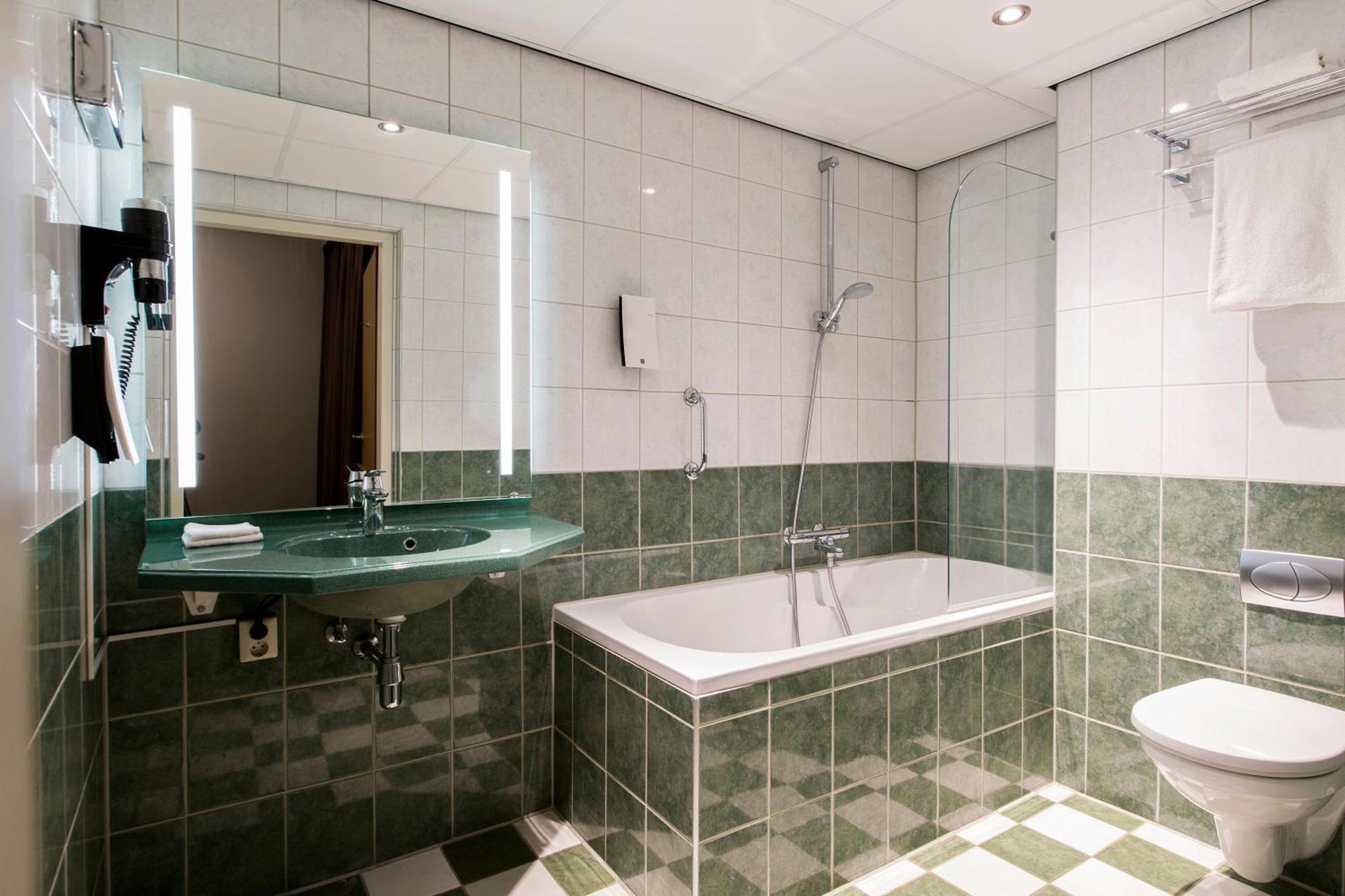 Leonardo Hotel Eindhoven City Center Former Crown Hotel Phòng bức ảnh