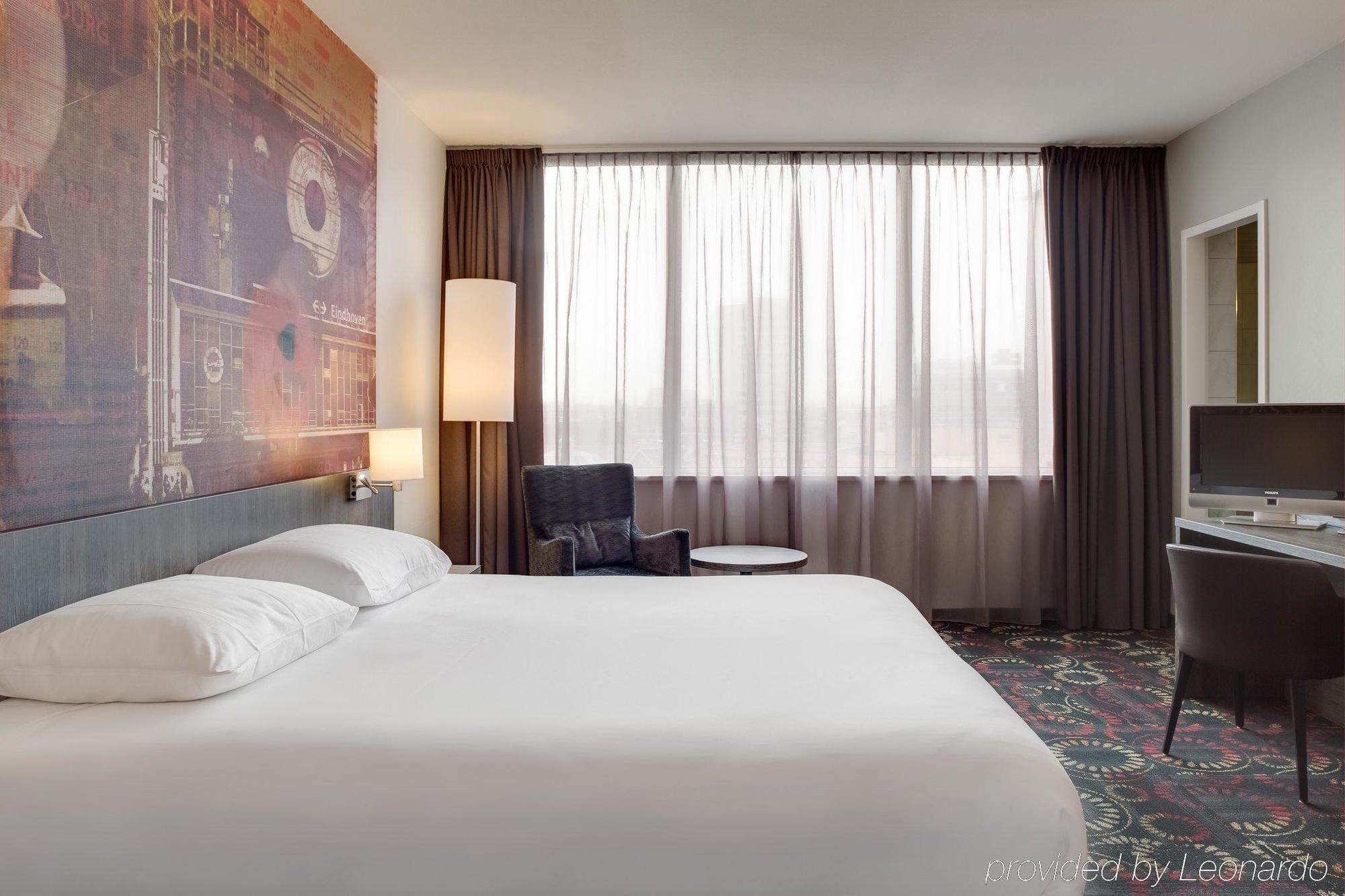 Leonardo Hotel Eindhoven City Center Former Crown Hotel Ngoại thất bức ảnh